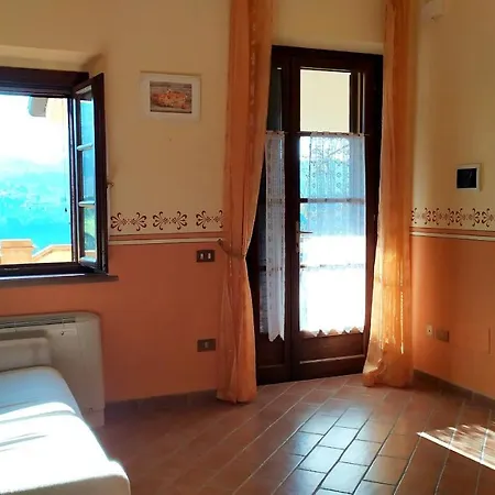 Macchia Al Pino Farm stay *