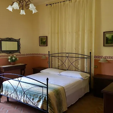 Macchia Al Pino Farm stay Pomaia