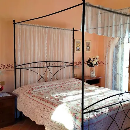 Macchia Al Pino Farm stay *